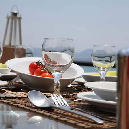 Grand Nefeli Aparthotel *