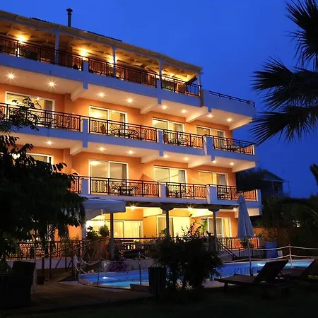 Aparthotel Grand Nefeli Pondi